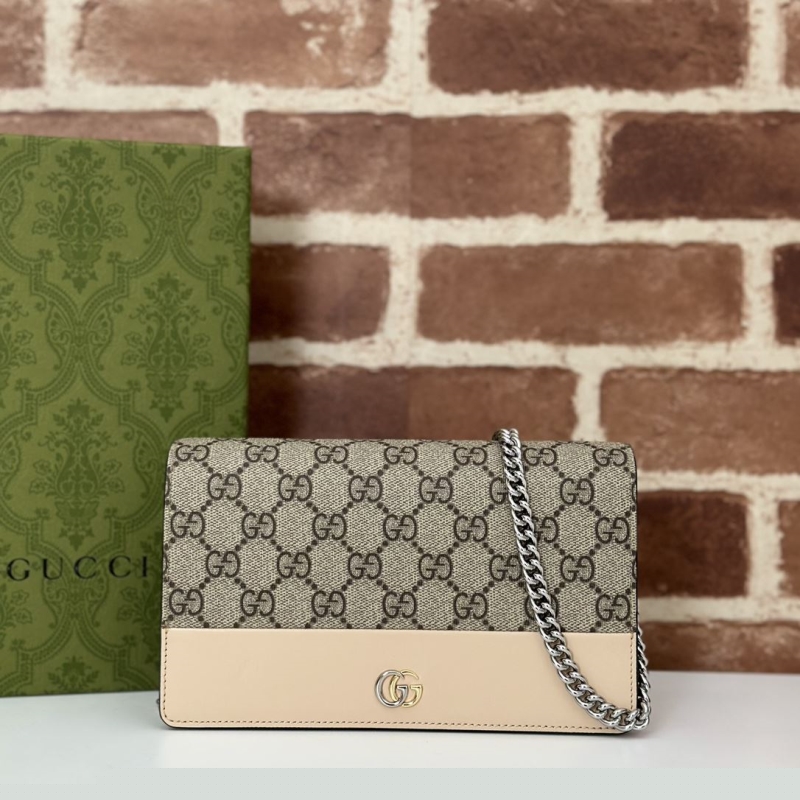 G*u*i wallets & purse
